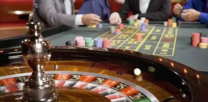 ph 700 slot game section showing casino-style games on mobile browser